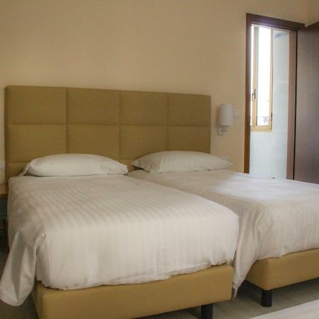 Hotel Villa Azzurra Bologna Bagian luar foto
