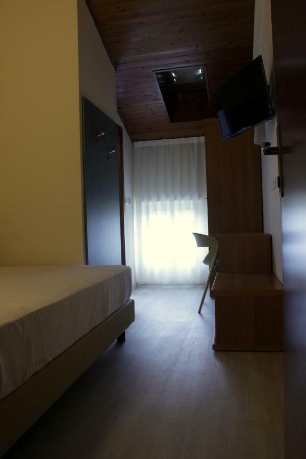 Hotel Villa Azzurra Bologna Bagian luar foto
